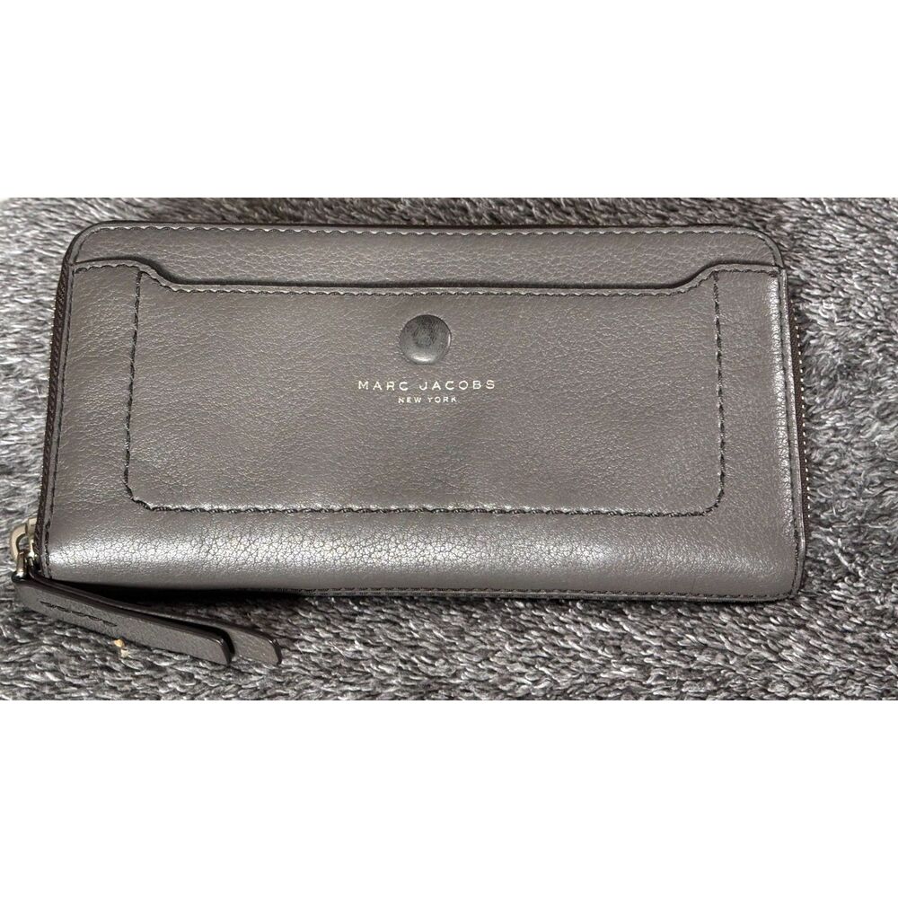 Marc Jacobs Empire City Continental Leather Zip Around Wallet
